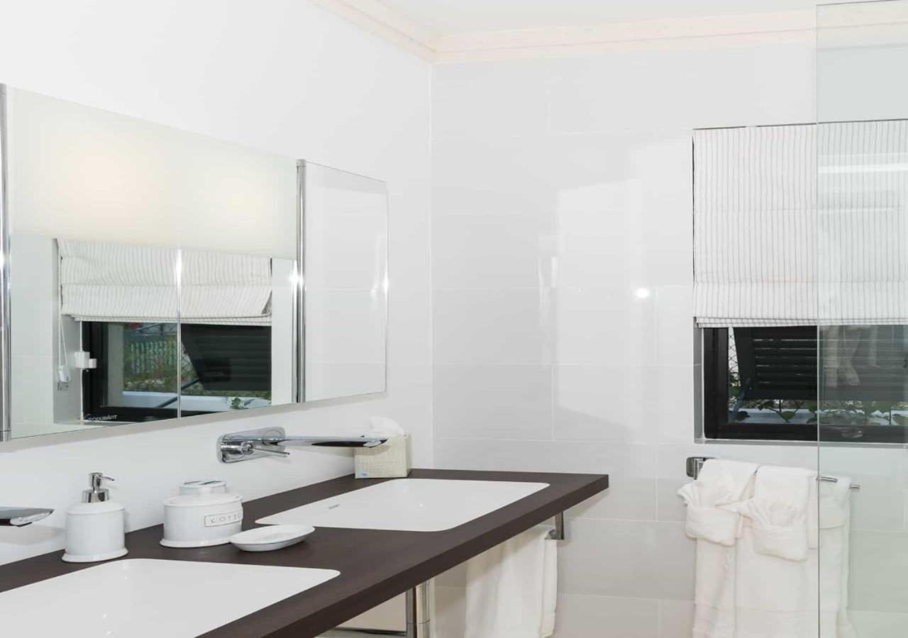 Mirador Barbados By Mc Luxury Rentals Saint James Exteriér fotografie